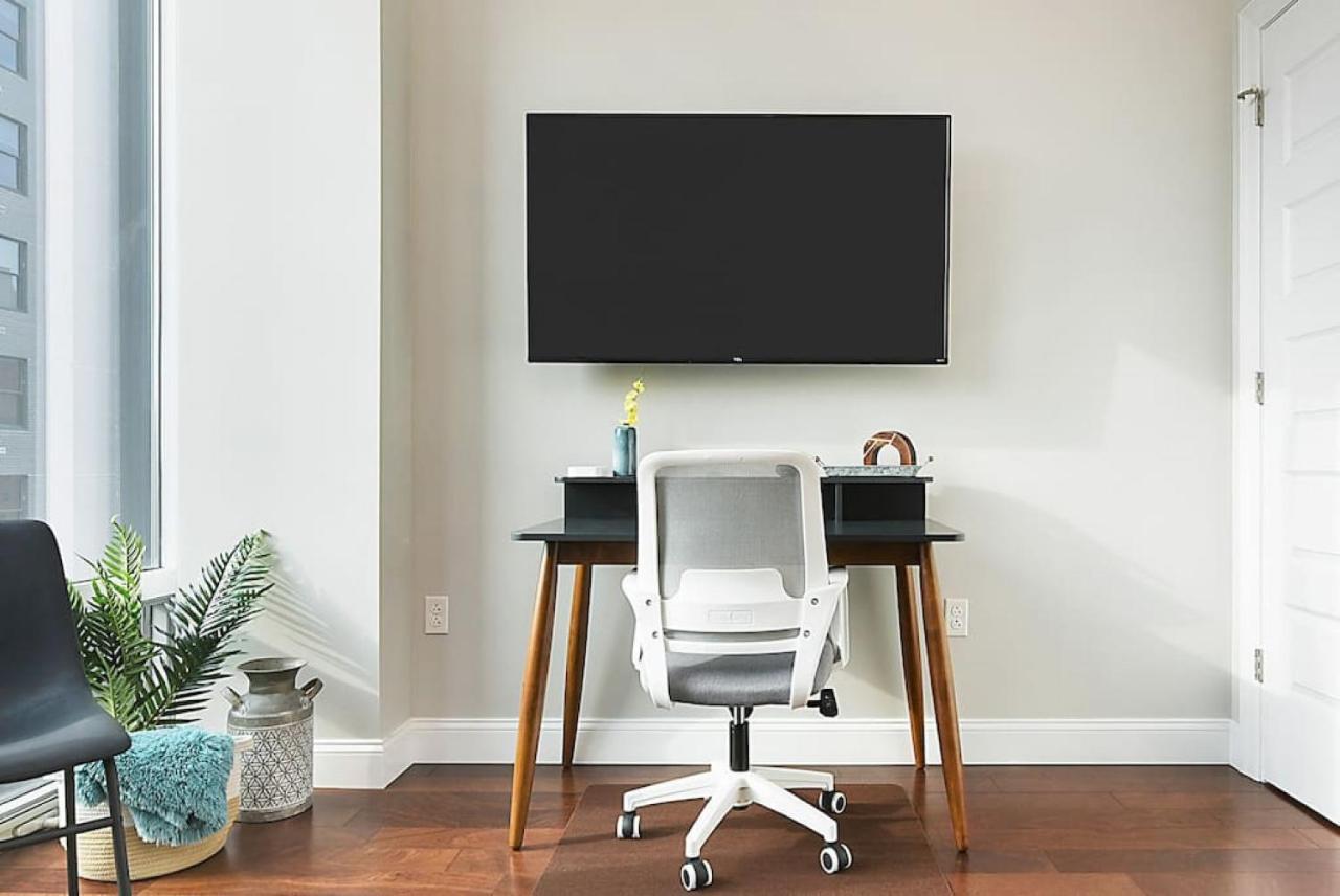 Apartment Hostwise Stays - The Washington At Chatham - Free Parking, Private Gym, Views!