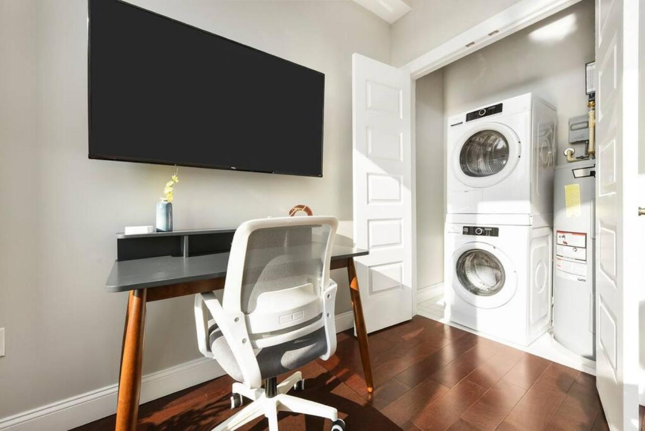 Apartment Hostwise Stays - The Washington At Chatham - Free Parking, Private Gym, Views! *