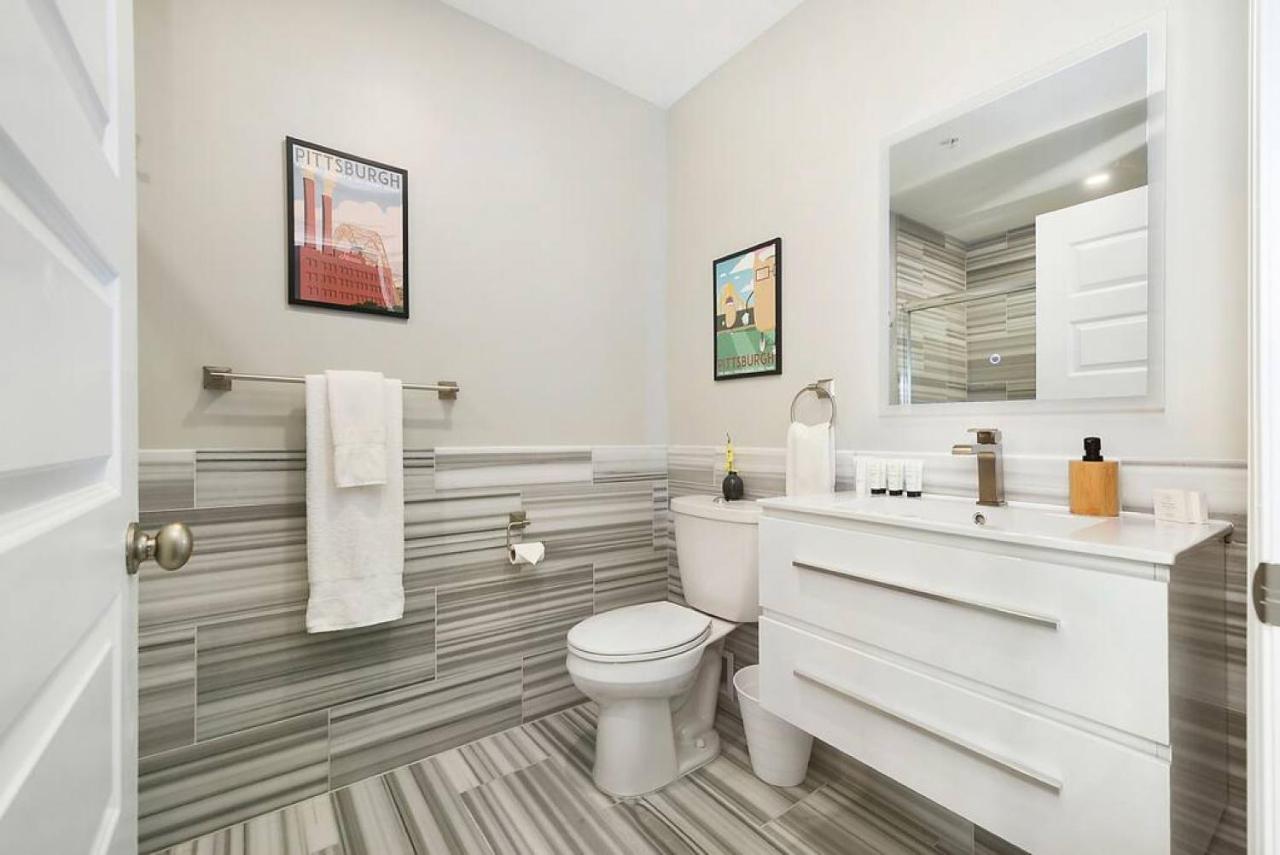 Apartment Hostwise Stays - The Washington At Chatham - Free Parking, Private Gym, Views! Pittsburgh